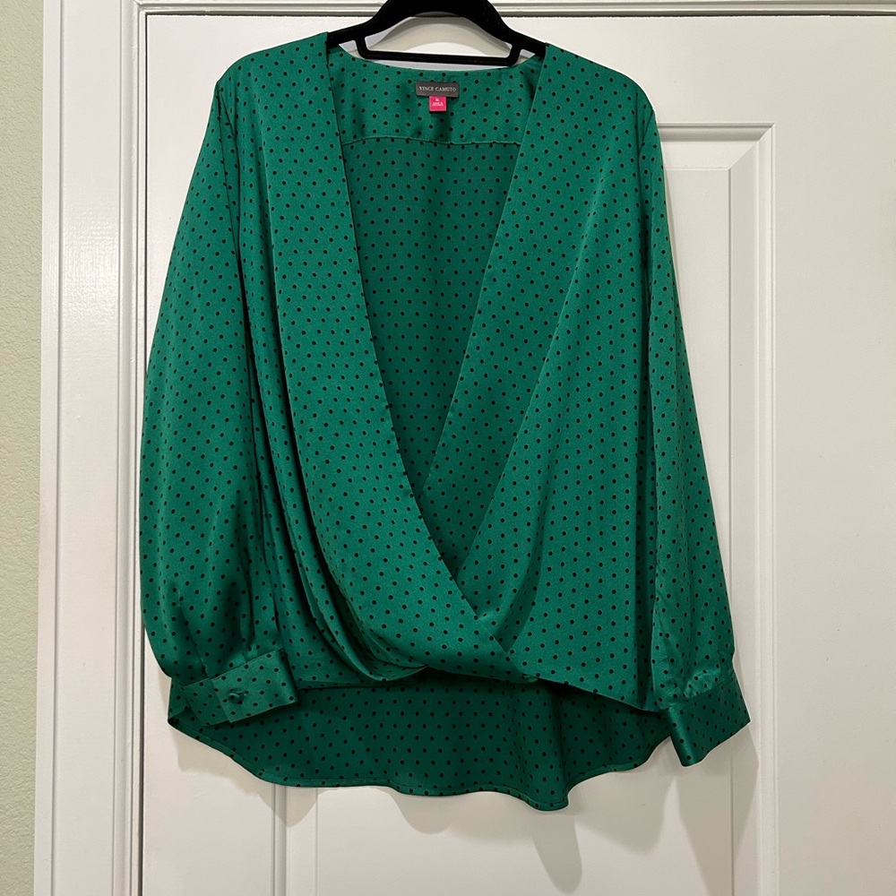 Vince Camuto silky top